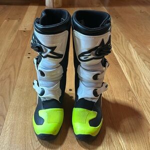Alpine Stars Tech 3s Youth Moto Boots